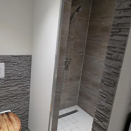 Huehnerstall Nahe Duesseldorf Апартаменты Эркрат